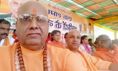 ഖേദവും ദുഃഖവുമില്ല, പൊലീസിനെ പേടിയുമില്ല: നിലപാടിലുറച്ച് മുസ്ലിംകൾക്കെതിരെ കലാപാഹ്വാനം നടത്തിയ ഹിന്ദുത്വ നേതാവ് ഖേദവും ദുഃഖവുമില്ല, പൊലീസിനെ പേടിയുമില്ല: നിലപാടിലുറച്ച് മുസ്ലിംകൾക്കെതിരെ കലാപാഹ്വാനം നടത്തിയ ഹിന്ദുത്വ നേതാവ്