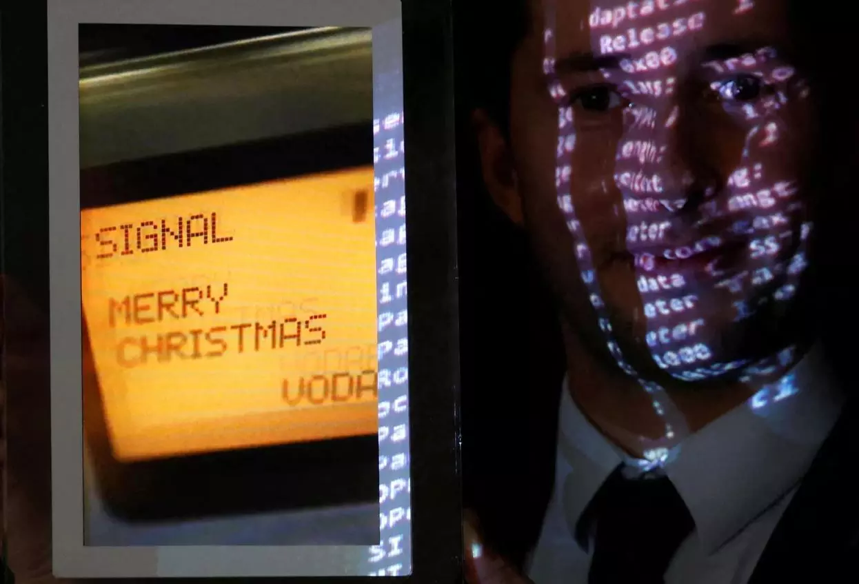 Merry Christmas! ലോകത്തെ ആദ്യ എസ്എംഎസിന്‍റെ വില 90 ലക്ഷം!