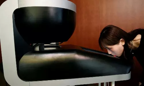 ഇനി ടി.വി സ്ക്രീനിൽ നക്കി രുചിയറിയാം; വിപ്ലവമാകാന് പുതിയ കണ്ടുപിടിത്തം ഇനി ടി.വി സ്ക്രീനിൽ നക്കി രുചിയറിയാം; വിപ്ലവമാകാന് പുതിയ കണ്ടുപിടിത്തം