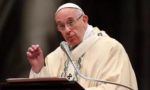 സ്വാർഥതയും അഹങ്കാരവും പദവിയുടെ അഹമ്മതിയും മറന്ന് വിനീതരാകണം; മാർപാപ്പ സ്വാർഥതയും അഹങ്കാരവും പദവിയുടെ അഹമ്മതിയും മറന്ന് വിനീതരാകണം; മാർപാപ്പ