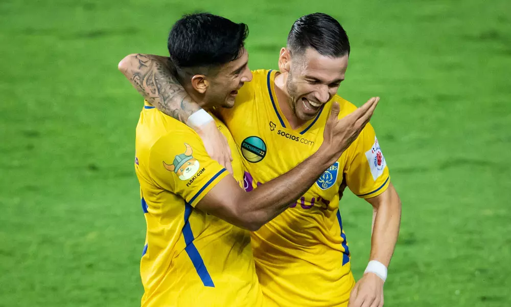 ഒരു ട്രാൻസ്ഫർ വരാനിരിക്കുന്നു; ബ്ലാസ്റ്റേഴ്സ് ആരാധകരുടെ നെഞ്ചിടിപ്പേറ്റി ഫുട്ബോൾ ജേണലിസ്റ്റ് ഒരു ട്രാൻസ്ഫർ വരാനിരിക്കുന്നു; ബ്ലാസ്റ്റേഴ്സ് ആരാധകരുടെ നെഞ്ചിടിപ്പേറ്റി ഫുട്ബോൾ ജേണലിസ്റ്റ്