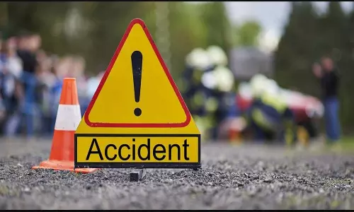 പാലക്കാട് വാഹനാപകടം; ഒരാള് മരിച്ചു പാലക്കാട് വാഹനാപകടം; ഒരാള് മരിച്ചു