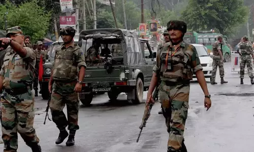 ഷോപ്പിയാനിൽ സുരക്ഷാ സേനയും ഭീകരരും തമ്മിൽ ഏറ്റുമുട്ടൽ;രണ്ടു ഭീകരരെ  വധിച്ചു