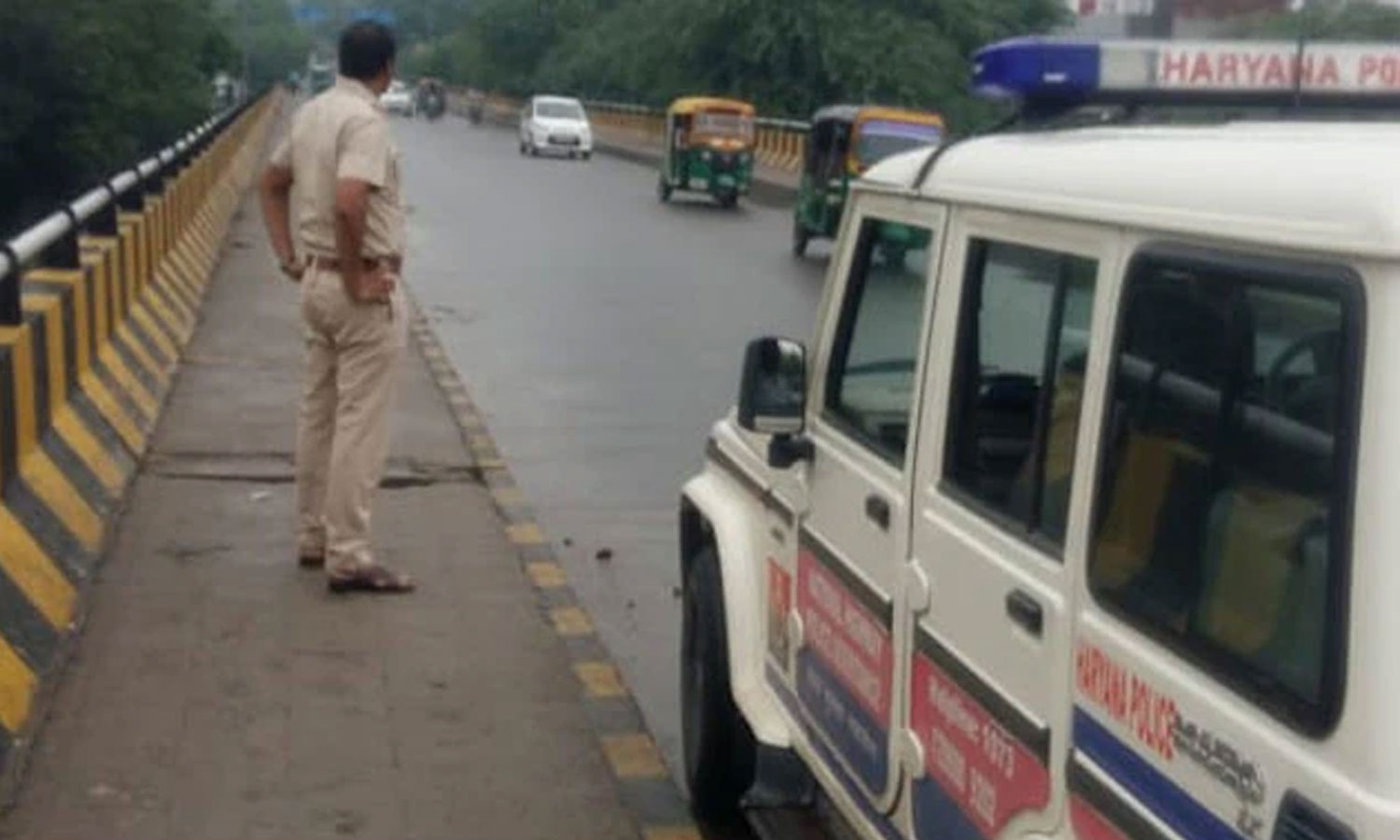 ഗുരുഗ്രാമിൽ ക്രിസ്മസ് ആഘോഷത്തിനിടെ പള്ളിയിൽ ഹിന്ദുത്വ പ്രവർത്തകരുടെ അക്രമം; ഗായകസംഘത്തെ തള്ളിത്താഴെയിട്ടു