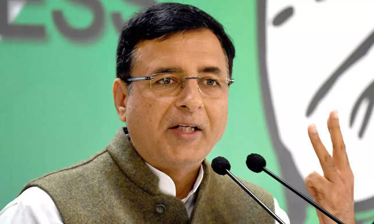 കോവിഡ് പ്രതിരോധത്തിലും വാക്‌സിനേഷനിലും സർക്കാർ പൂർണപരാജയം; കേന്ദ്രത്തിനെതിരെ കോൺഗ്രസ് വക്താവ്