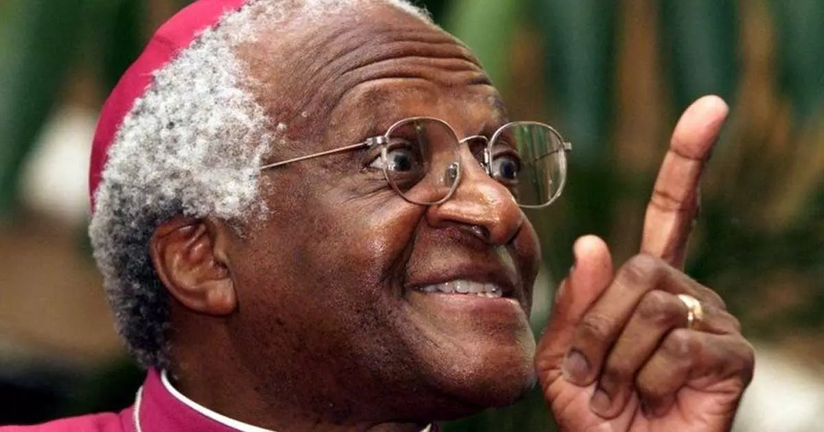 സമാധാന നോബേൽ ജേതാവ് ഡെസ്മണ്ട് ടുട്ടു അന്തരിച്ചു