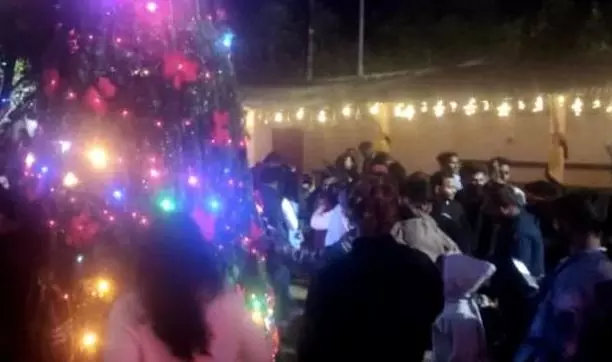 ഹിന്ദുക്കൾ പങ്കെടുക്കേണ്ട; അസമിലും ക്രിസ്മസ് ആഘോഷം കൈയേറി ഹിന്ദുത്വ സംഘങ്ങള് ഹിന്ദുക്കൾ പങ്കെടുക്കേണ്ട; അസമിലും ക്രിസ്മസ് ആഘോഷം കൈയേറി ഹിന്ദുത്വ സംഘങ്ങള്