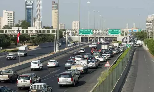 ഡ്രൈവിങ് ലൈസന്‍സ് പുതുക്കാന്‍ ഒരു മാസം മുന്‍പ് അപേക്ഷ നല്‍കണം; കുവൈത്ത് ആഭ്യന്തരവകുപ്പ്