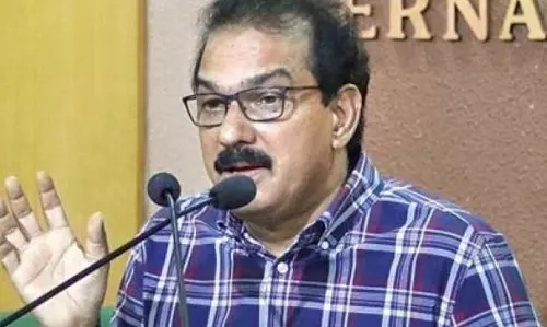 എന്നെയും കിറ്റെക്‌സിനെയും ഇല്ലാതാക്കാൻ പട്ടിണിപ്പാവങ്ങളെ തുറുങ്കിലടക്കരുത്; പൊലീസിന്റേത് കൊടുംക്രൂരത- സാബു എം ജേക്കബ്