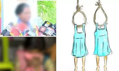 വാളയാർ സഹോദരിമാരുടേത് ആത്മഹത്യയെന്ന് സിബിഐ; കുറ്റപത്രം തള്ളി പെൺകുട്ടികളുടെ അമ്മ