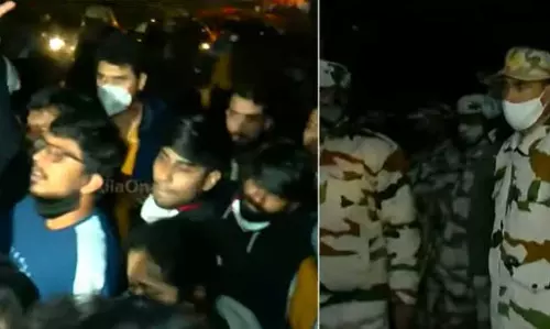 നീറ്റ്- പിജി കൗൺസിലിങ്; ആരോഗ്യ മന്ത്രിയുടെ വസതിയിലേക്ക് ഡോക്ടർമാർ  മാർച്ച് നടത്തുന്നു