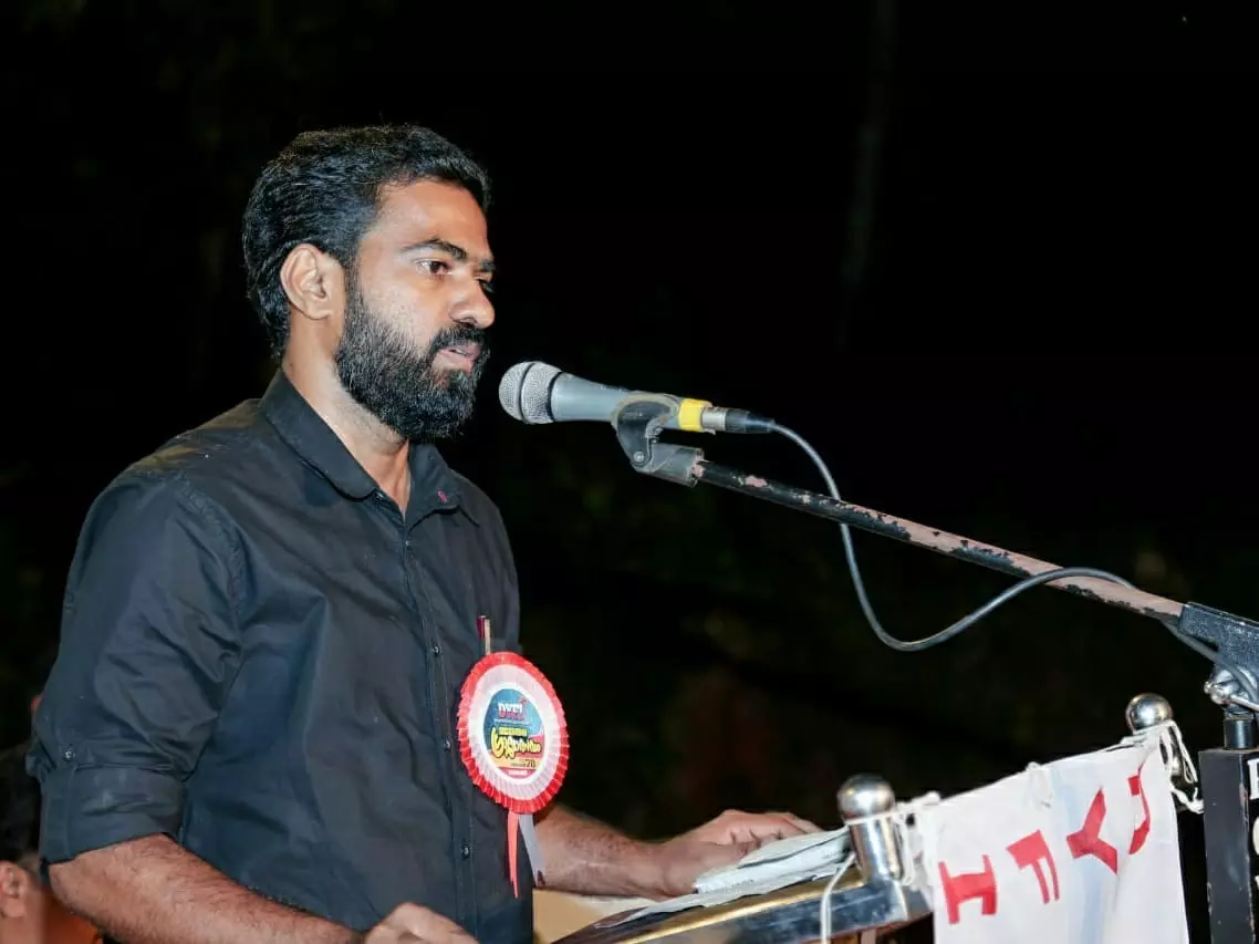 ജിഫ്രി തങ്ങൾക്ക് എതിരെയുള്ള വധഭീഷണിക്ക് പിന്നില്‍ മുസ്ലിം ലീഗ്: ഡി.വൈ.എഫ്.ഐ