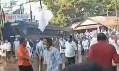 കോഴിക്കോട്ട് വ്യാപാരികളുടെ കലക്ടറേറ്റ് മാർച്ചിൽ സംഘർഷം; ഒരാൾക്ക് പരിക്ക്