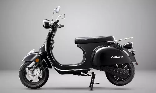 ഇത്രയും വിലയുള്ള സ്കൂട്ടറോ...! ഇന്ത്യൻ ഇവി വിപണി പിടിക്കാൻ ഇലക്ട ഇത്രയും വിലയുള്ള സ്കൂട്ടറോ...! ഇന്ത്യൻ ഇവി വിപണി പിടിക്കാൻ ഇലക്ട