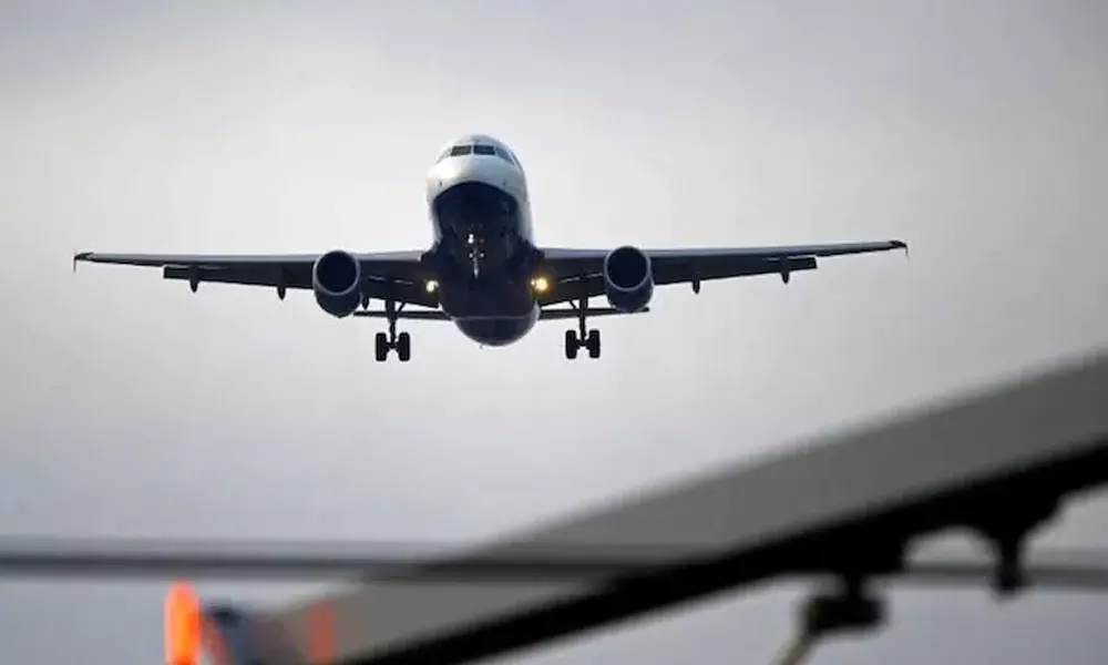 വിമാനത്തിൽ ഇന്ത്യൻ സംഗീതം മതി; നിർദേശവുമായി വ്യോമയാന മന്ത്രാലയം വിമാനത്തിൽ ഇന്ത്യൻ സംഗീതം മതി; നിർദേശവുമായി വ്യോമയാന മന്ത്രാലയം