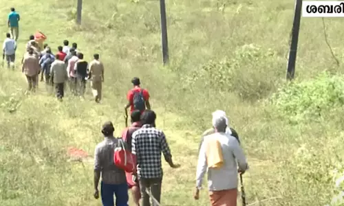 ശബരിമലയിലേക്ക് കരിമല വഴിയുള്ള കാനനപാത സഞ്ചാരയോഗ്യമാക്കി