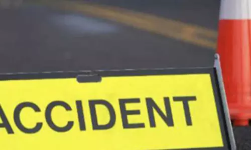 പമ്പയിൽ ടാങ്കർ ലോറി അറുപത് അടിയോളം താഴ്ചയിലേക്ക് മറിഞ്ഞു