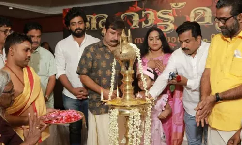 ലക്ഷ്മിപ്രിയയുടെ തിരക്കഥ; ആറാട്ട് മുണ്ടന് ഒരുങ്ങുന്നു ലക്ഷ്മിപ്രിയയുടെ തിരക്കഥ; ആറാട്ട് മുണ്ടന് ഒരുങ്ങുന്നു