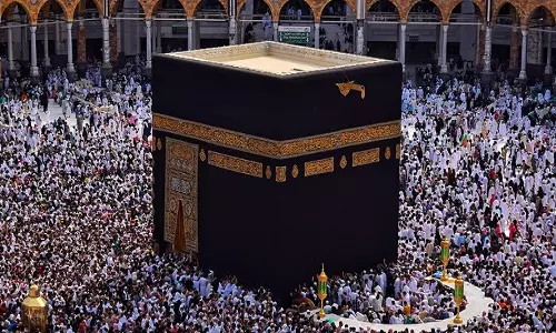 ഹറമുകളിൽ നിയന്ത്രണങ്ങൾ പുനഃസ്ഥാപിക്കുന്നു;രാജ്യത്തെ മുഴുവൻ പള്ളികളിലും പ്രോട്ടോകോൾ പാലിക്കാൻ നിർദ്ദേശം