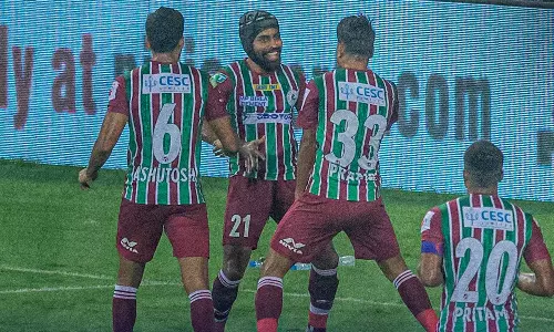 തകർപ്പൻ ജയവുമായി എടികെ: മൂന്നാം സ്ഥാനത്തേക്ക്, ബ്ലാസ്റ്റേഴ്സിന് ഇറക്കം തകർപ്പൻ ജയവുമായി എടികെ: മൂന്നാം സ്ഥാനത്തേക്ക്, ബ്ലാസ്റ്റേഴ്സിന് ഇറക്കം