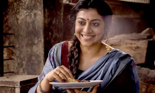 ബിരിയാണി തിന്നുതിന്ന് ഒരു വഴിക്കായി; മധുരത്തിന്റെ ഓർമകൾ പങ്കുവച്ച് ശ്രുതി രാമചന്ദ്രൻ