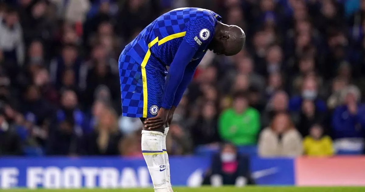 ഇന്ററിലേക്ക് മടങ്ങണമെന്ന് ലുക്കാക്കു; അവനെ ഞങ്ങൾക്ക് വേണ്ടെന്ന് ആരാധകർ ഇന്ററിലേക്ക് മടങ്ങണമെന്ന് ലുക്കാക്കു; അവനെ ഞങ്ങൾക്ക് വേണ്ടെന്ന് ആരാധകർ