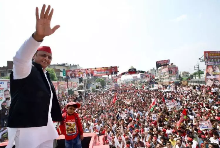 അധികാരത്തിലെത്തിയാൽ എല്ലാവര്ക്കും സൗജന്യവൈദ്യുതി; യുപിയില് വൻപ്രഖ്യാപനവുമായി അഖിലേഷ് യാദവ് അധികാരത്തിലെത്തിയാൽ എല്ലാവര്ക്കും സൗജന്യവൈദ്യുതി; യുപിയില് വൻപ്രഖ്യാപനവുമായി അഖിലേഷ് യാദവ്