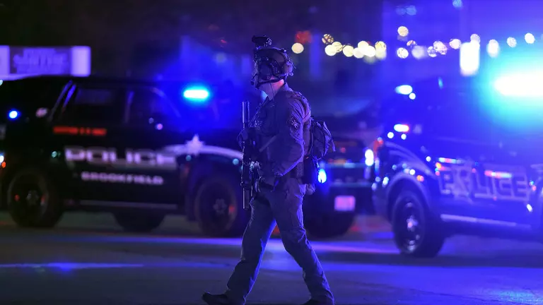 2021 ല് 3500 വെടിവെപ്പുകള്; അമേരിക്കയുടെ കൊലപാതക തലസ്ഥാനമായി ചിക്കാഗോ 2021 ല് 3500 വെടിവെപ്പുകള്; അമേരിക്കയുടെ കൊലപാതക തലസ്ഥാനമായി ചിക്കാഗോ