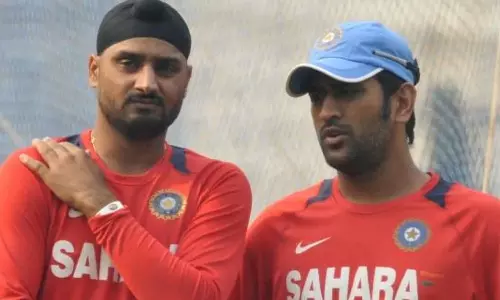 ധോണിക്ക് ലഭിച്ചതുപോലെയുള്ള പിന്തുണ മറ്റാർക്കും കിട്ടിയിട്ടില്ല; ആരോപണവുമായി ഹർഭജൻ സിങ്