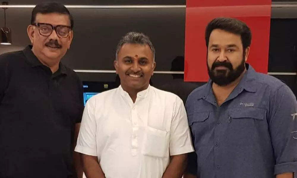 പ്രതീഷ് വിശ്വനാഥിനൊപ്പം മോഹൻലാലും പ്രിയദർശനും; വിമർശനവുമായി സോഷ്യൽ മീഡിയ പ്രതീഷ് വിശ്വനാഥിനൊപ്പം മോഹൻലാലും പ്രിയദർശനും; വിമർശനവുമായി സോഷ്യൽ മീഡിയ