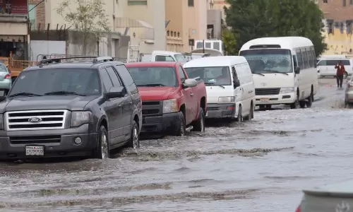 ബഹ്‌റൈനില്‍  മഴക്കെടുതി: 16 പേരെ കെട്ടിടത്തിൽ നിന്നും ഒഴിപ്പിച്ചു