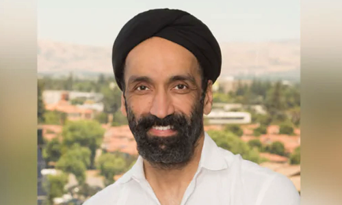 ശമ്പളം 17,500 കോടി; ടെക്ക് ലോകത്ത് ശ്രദ്ധേയനായി ഒരു ഇന്ത്യക്കാരൻ