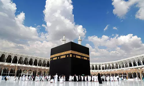 മക്ക മദീന ഹറമുകളിലേക്ക് തീർത്ഥാടക പ്രവാഹം; പ്രതിദിനം എത്തുന്നത് 1,35,000 പേർ