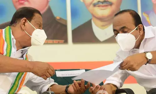 രാജ്യസഭാ സീറ്റ്: സ്ഥാനാർഥി പട്ടിക കെപിസിസി ഹൈക്കമാൻഡിന് കൈമാറി, പ്രഖ്യാപനം നാളെ രാജ്യസഭാ സീറ്റ്: സ്ഥാനാർഥി പട്ടിക കെപിസിസി ഹൈക്കമാൻഡിന് കൈമാറി, പ്രഖ്യാപനം നാളെ