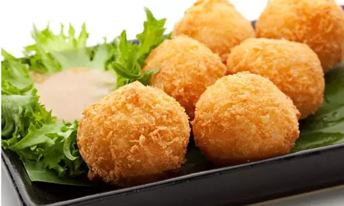 സ്ഥിരം സ്നാക്കുകൾ മടുത്ത് തുടങ്ങിയോ; കുട്ടികളെ കൈയിലെടുക്കാനിതാ കിടിലൻ പനീർ ചീസ് ബോൾ സ്ഥിരം സ്നാക്കുകൾ മടുത്ത് തുടങ്ങിയോ; കുട്ടികളെ കൈയിലെടുക്കാനിതാ കിടിലൻ പനീർ ചീസ് ബോൾ