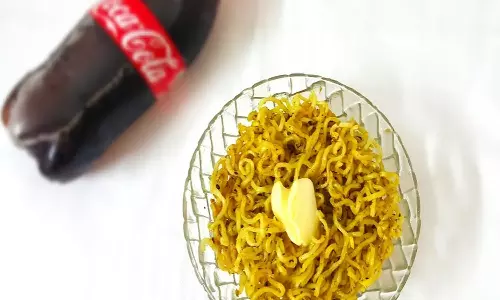 ഫാന്റ മാഗി മുതല്‍ മാഗി മില്‍ക്ക് ഷേക്ക് വരെ; കൊക്കകോള ഉപയോഗിച്ച് മാഗി ഉണ്ടാക്കുന്ന വീഡിയോ വൈറലാകുന്നു