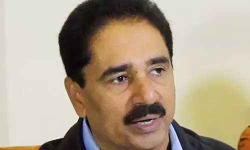 മുൻ മന്ത്രിയുടെ സ്വത്ത് തട്ടിയെടുക്കാൻ ശ്രമിച്ചെന്ന് പരാതി; എൻ.കെ പ്രേമചന്ദ്രൻ എംപിക്കെതിരെ കേസ്