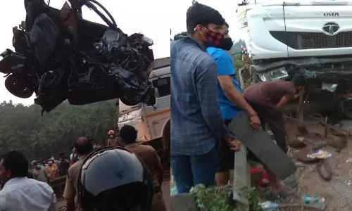 കോഴിക്കോട് കാറും ലോറിയും കൂട്ടിയിടിച്ച് അപകടം; രണ്ടു മരണം