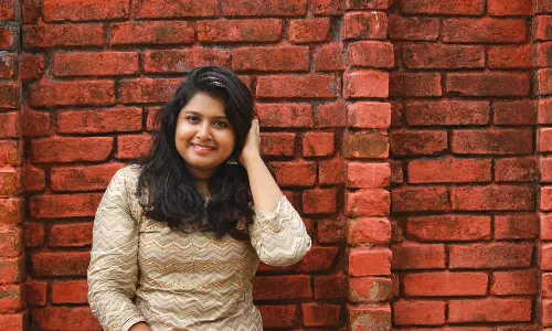 സിനിമയിറങ്ങിയ ശേഷം ആളുകള്‍ തേടിപ്പിടിച്ചു കേട്ട പാട്ട്, അഞ്ച് മില്യണലധികം കാഴ്ചക്കാര്‍; ഉയിരെ ഗാനത്തിന്‍റെ പിറവിയെക്കുറിച്ച് നാരായണി