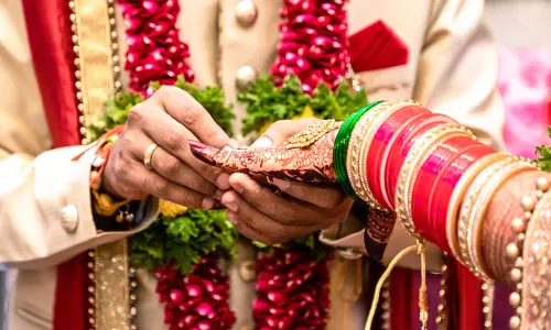 ഒരുമിച്ച് ജീവിച്ചത് 11 ദിവസം, വീട്ടിലേക്ക് പോയ ഭാര്യക്കായി യുവാവ് കാത്തിരുന്നത് 10 വര്‍ഷം, ഒടുവില്‍ വിവാഹമോചനം