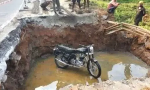 താമരശ്ശേരി കലുങ്ക് നിർമാണത്തിനെടുത്ത കുഴിയിൽ വീണ് ബൈക്ക് യാത്രികന് പരിക്കേറ്റ സംഭവം; അസിസ്റ്റന്റ് എൻജിനീയറെ സ്ഥലം മാറ്റി