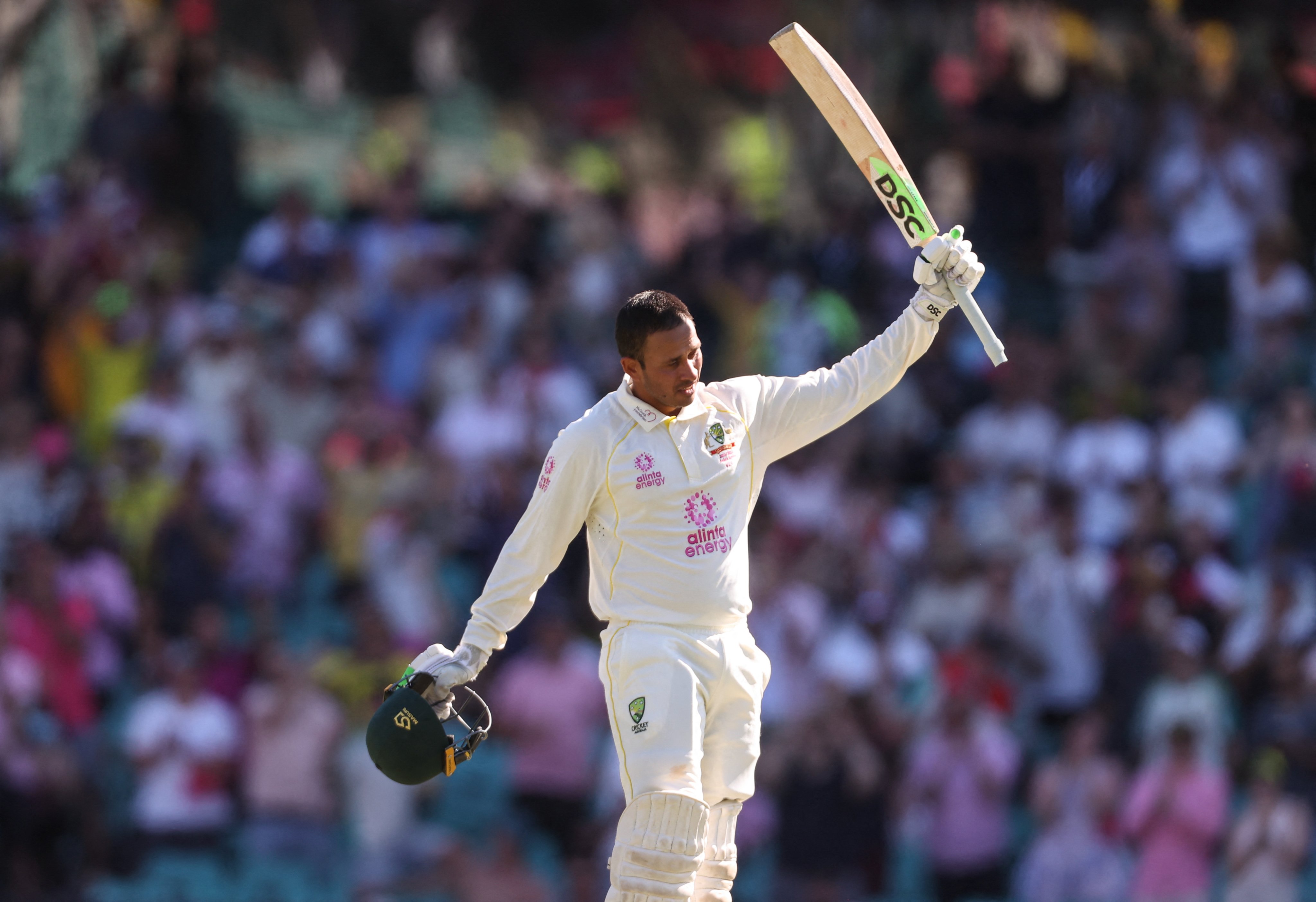 രണ്ട് ഇന്നിങ്‌സിലും സെഞ്ച്വറി; ഇത് ഖവാജ കംബാക്ക്