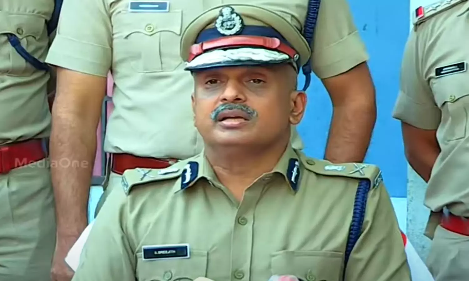 നടിയെ ആക്രമിച്ച കേസ്; കോടതി നിർദേശം അനുസരിച്ചു കാര്യങ്ങൾ മുന്നോട്ട് കൊണ്ടുപോകുമെന്ന് എഡിജിപി എസ് ശ്രീജിത്ത് നടിയെ ആക്രമിച്ച കേസ്; കോടതി നിർദേശം അനുസരിച്ചു കാര്യങ്ങൾ മുന്നോട്ട് കൊണ്ടുപോകുമെന്ന് എഡിജിപി എസ് ശ്രീജിത്ത്