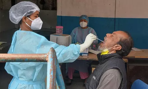 തുടര്‍ച്ചയായ രണ്ടാം ദിനവും പ്രതിദിന കോവിഡ് കേസുകള്‍ ഒരു ലക്ഷം കടന്നു; സംസ്ഥാനങ്ങൾ കടുത്ത നിയന്ത്രണം ഏർപ്പെടുത്തിയേക്കും