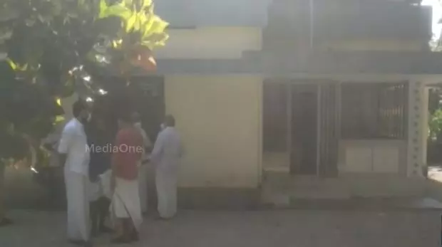 പത്തനംതിട്ടയിൽ ഒരു കുടുംബത്തിലെ മൂന്നു പേര്‍ മരിച്ചനിലയിൽ