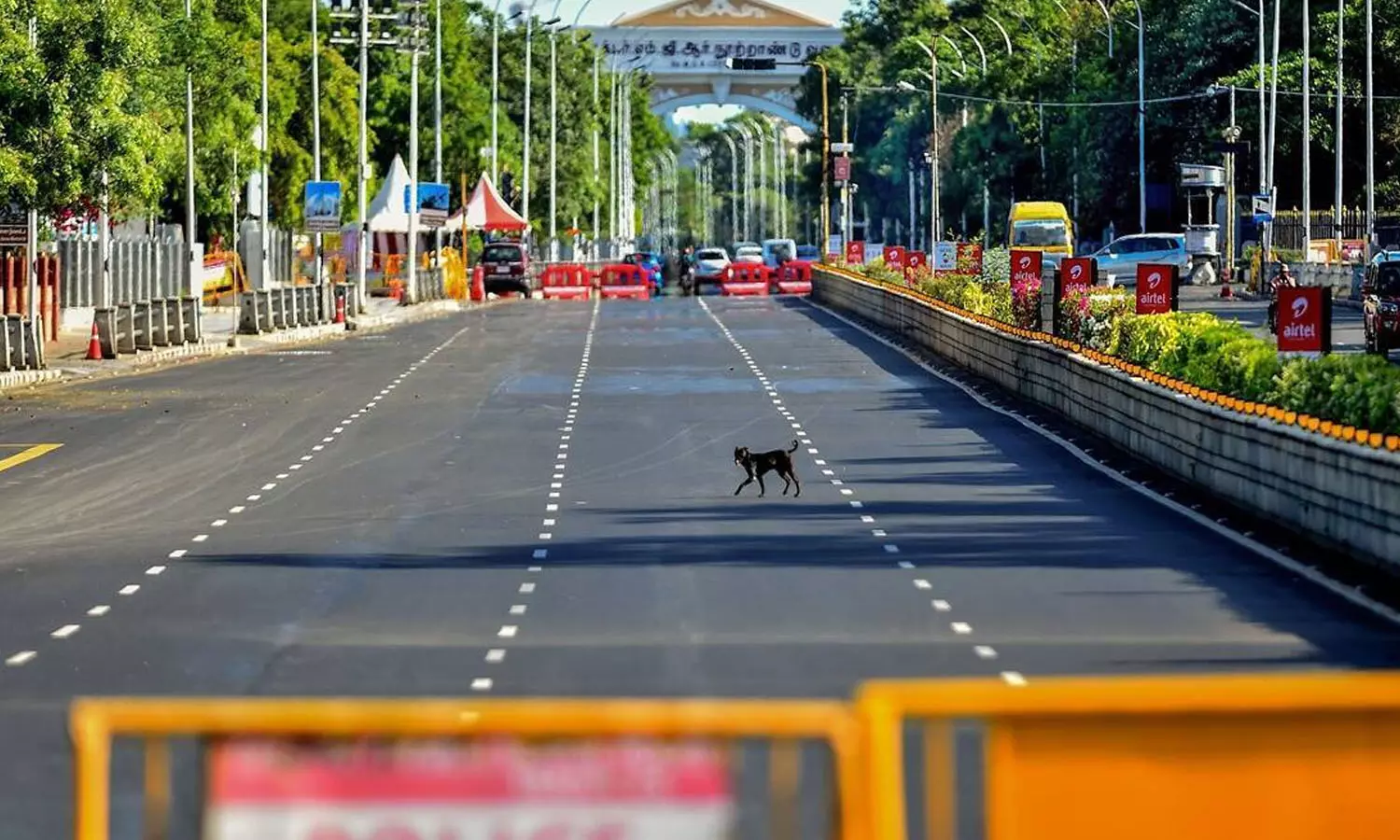 തമിഴ്നാട്ടില് ഇന്ന് സമ്പൂര്ണ ലോക്ഡൗണ്; അതിര്ത്തികളില് കര്ശന പരിശോധന തമിഴ്നാട്ടില് ഇന്ന് സമ്പൂര്ണ ലോക്ഡൗണ്; അതിര്ത്തികളില് കര്ശന പരിശോധന