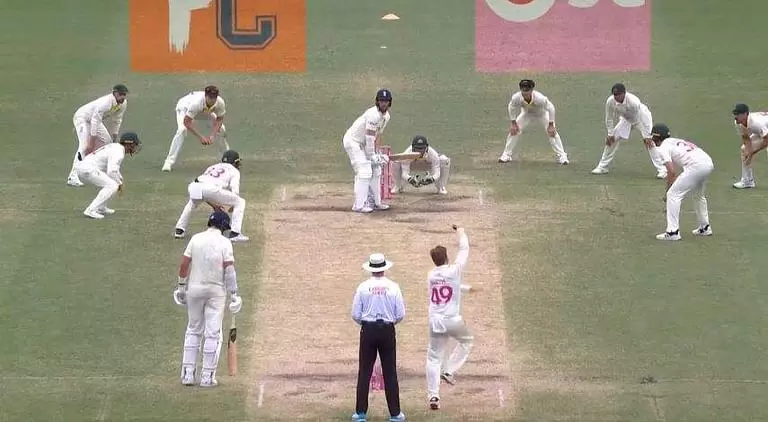 ഇങ്ങനെയും ഒരു സമനില! ആസ്‌ട്രേലിയയെ ജയിക്കാൻ വിടാതെ ഇംഗ്ലണ്ട്