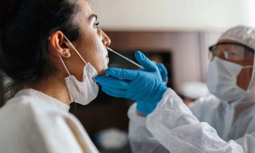 കോവിഡ്: പ്രതിദിന രോഗികളുടെ എണ്ണം ഒന്നരലക്ഷം കടക്കും; നിയന്ത്രങ്ങൾ കർശനമാക്കി സംസ്ഥാനങ്ങൾ