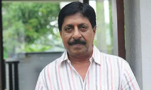 സിൽവർ ലൈനില്ലെങ്കിൽ ആരും ചാകില്ല, ഭക്ഷണവും പാർപ്പിടവും ശരിയാക്കിയിട്ടു മതി: ശ്രീനിവാസൻ