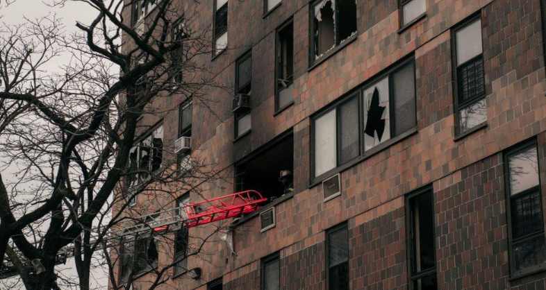 ന്യൂയോർക്കിൽ വൻ തീപ്പിടിത്തം; 9 കുട്ടികളടക്കം 19 പേര്‍ മരിച്ചു